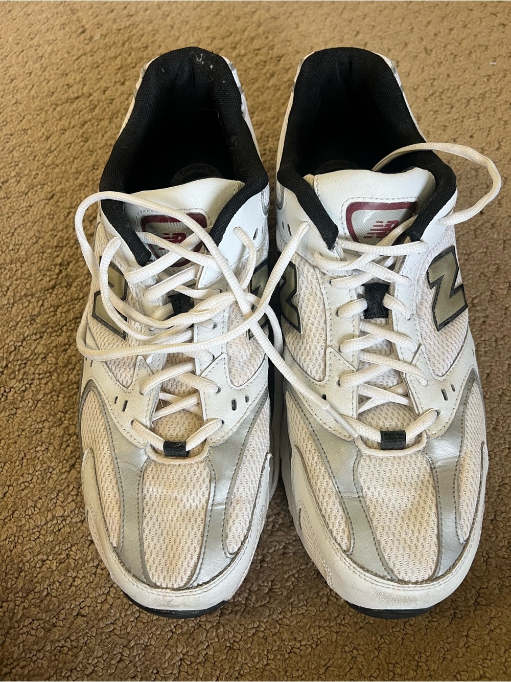 New Balance Men's White & Silver Athletic Sneakers with Black Collar